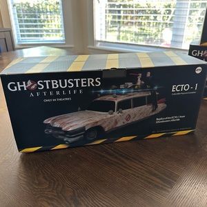 Ghostbusters Ecto 1 unopened popcorn container